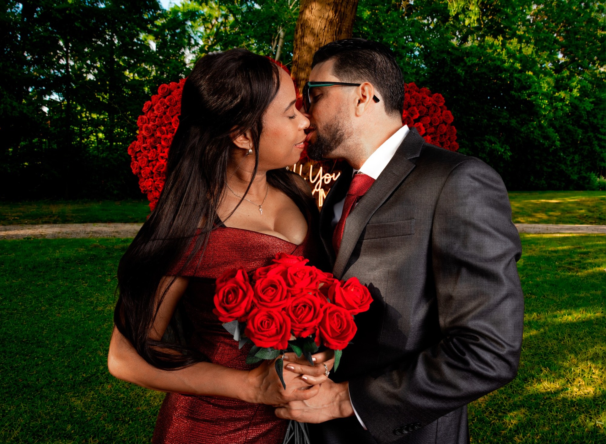Retrato romántico con ramo de rosas